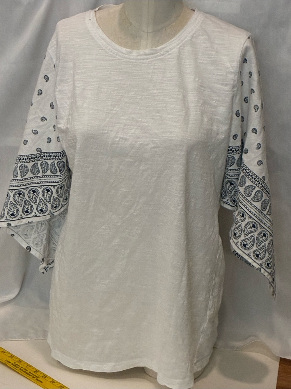 Studio West Apparel Shirt Cotton Knit White Top Blue Paisley Bell Sleeves - Picture 2 of 15